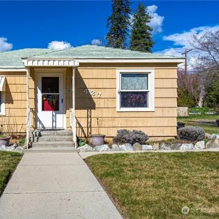 Buy this 2 bed house on 483 East Wapato Avenue in Chelan, Chelan County