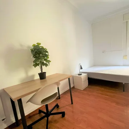 Rent this 14 bed room on Carrer de Muntaner in 10, 08001 Barcelona
