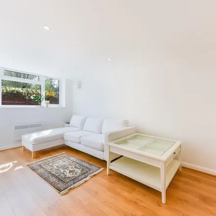Rent this 1 bed apartment on 90 Richmond Road in Cottenham Park, London