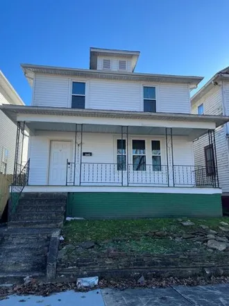 Buy this 4 bed house on 1536 Jackson Street in Portsmouth, OH 45662