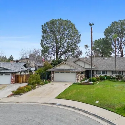 Image 2 - 3000 Peach Tree Court, Bakersfield, CA 93301, USA - House for sale