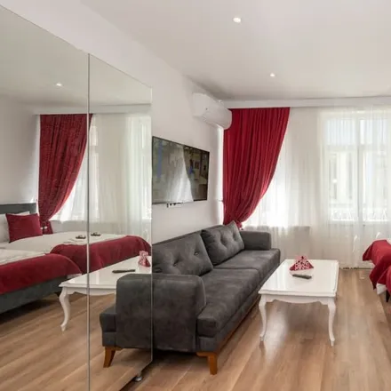 Rent this studio apartment on Doğramacı Şakir Sokağı in 34435 Beyoğlu, Turkey