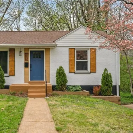 Buy this 2 bed house on 795 Robinson Avenue in Shrewsbury, Webster Groves