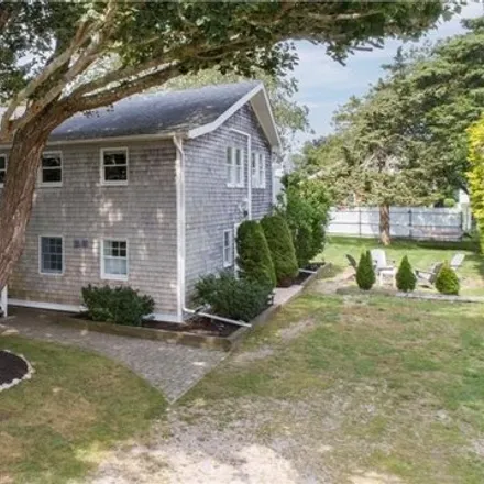 Buy this 6 bed house on 50 Richmond Drive in Misquamicut, Westerly