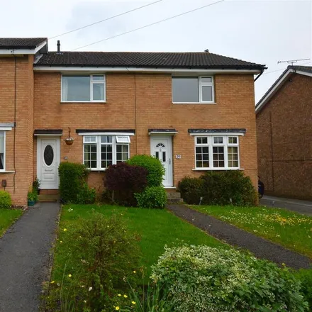 Rent this 2 bed townhouse on Delamere Crescent in North Yorkshire, HG2 7HE