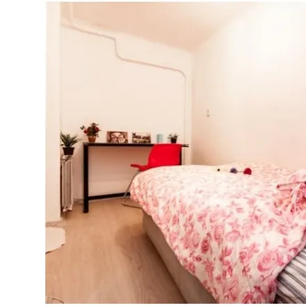 Rent this 5 bed room on Budapest in Lónyay utca 18a-18b, 1093