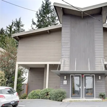Rent this 3 bed apartment on 11525 Greenwood Avenue North in Seattle, WA 98133