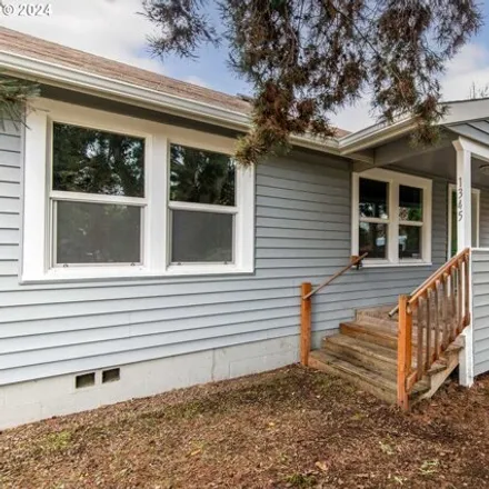 Buy this 3 bed house on 1345 Arthur St in Eugene, Oregon