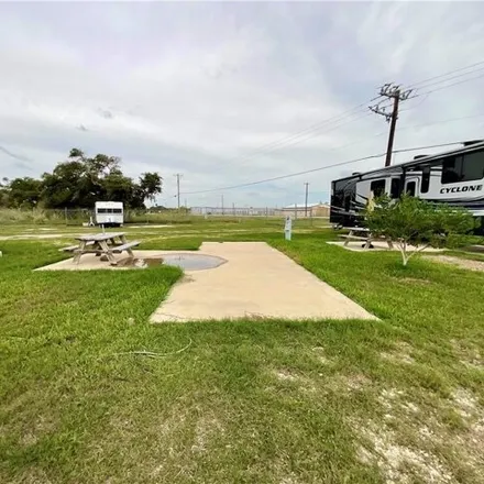 Image 2 - 6513 Highway 35 N, Rockport, Texas, 78382 - House for sale