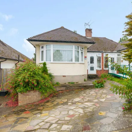 Image 1 - North Drive, Tubbenden, London, BR6 9LZ, United Kingdom - House for sale