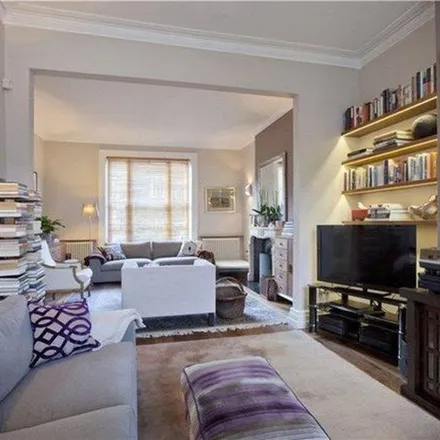 Rent this 5 bed duplex on 54 Clifton Hill in London, NW8 0QE