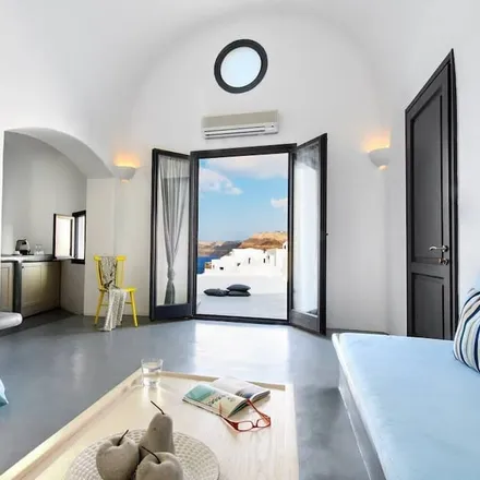 Rent this 2 bed house on Santorini (Thira) National Airport in Μεσαριάς - Μονολίθου, Thira Municipal Unit