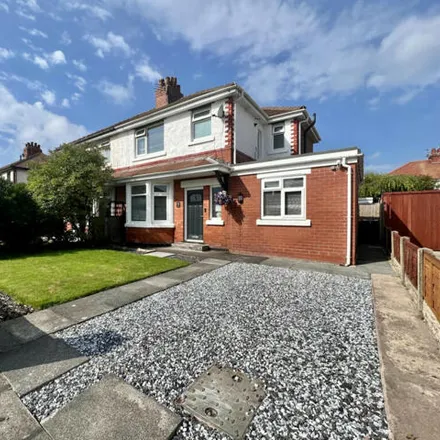 Buy this 3 bed duplex on Richmond Avenue in Cleveleys, FY5 2BP