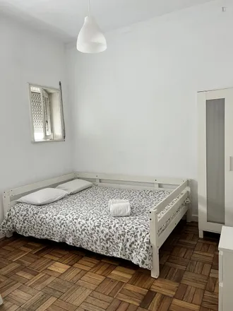 Rent this 11 bed room on Rua do Relógio in 4200-096 Porto, Portugal