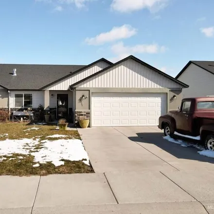 Buy this 4 bed house on 2421 Yellowstone Trail in Burley, ID 83318