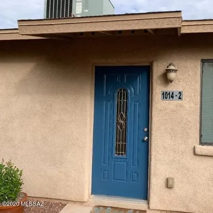 Rent this 2 bed house on 1020 East Glenn Street in Tucson, AZ 85719