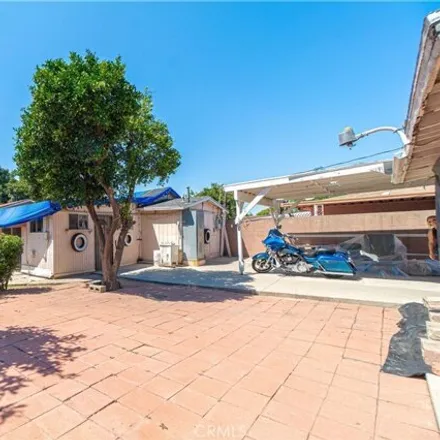 Image 6 - 1355 North Lagoon Avenue, Los Angeles, CA 90744, USA - House for sale