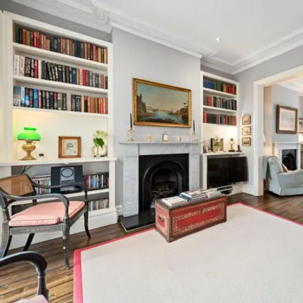 Image 6 - 33-34 Ashchurch Park Villas, London, W12 9SP, United Kingdom - Townhouse for sale