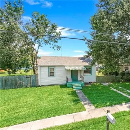 Rent this 3 bed house on 217 East Morales Street in Versailles, Chalmette