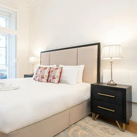 Image 1 - London, SW1X 8LS, United Kingdom - Apartment for rent