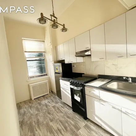 Rent this 1 bed apartment on Hex & Co in 1462 1st Avenue, New York