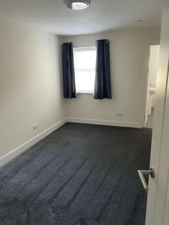 Image 3 - Oakfield Street, Cardiff, CF24 3QJ, United Kingdom - Room for rent