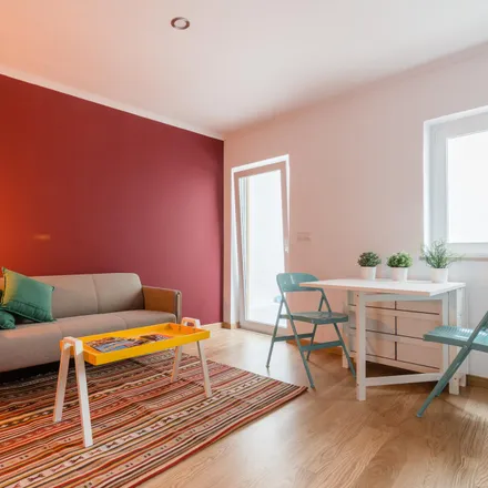 Rent this 2 bed apartment on Rua da Bombarda in 1100-085 Lisbon, Portugal