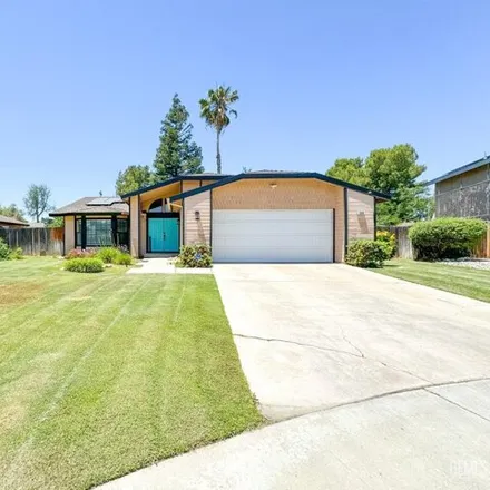 Buy this 3 bed house on 3501 Sonoita Drive in Bakersfield, CA 93309