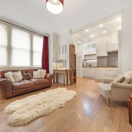 Rent this 1 bed townhouse on Herne Hill Group Practice in 74 Herne Hill, London