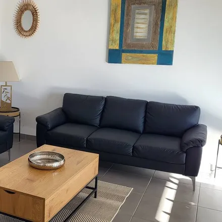 Rent this 3 bed house on Mauquiès in Route de la Salvetat-Belmontet, 82230 Belmontet