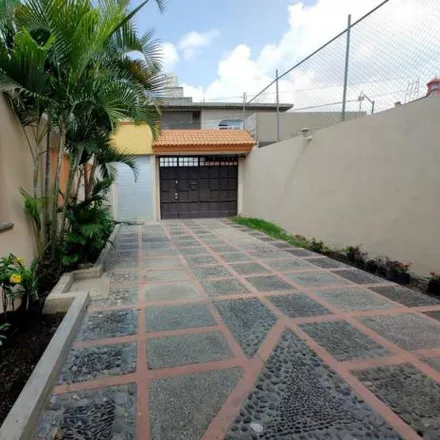 Buy this 4 bed house on Avenida 10 de Abril in Vicente Estrada Cajigal, 62460 Cuernavaca