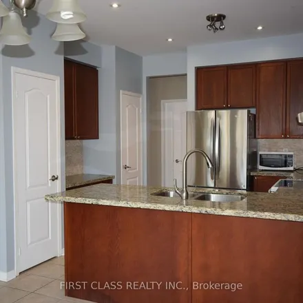 Rent this 5 bed apartment on 5170 Littlebend Drive in Mississauga, ON L5M 0H1