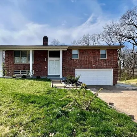 Rent this 3 bed house on 5812 Five Oaks Parkway in Concord, MO 63128