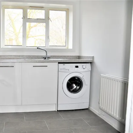 Rent this 1 bed room on Gap Road in London, SW19 8JE