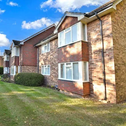 Rent this 1 bed apartment on Phyllis Tuckwell Hospice in Waverley Lane, Farnham