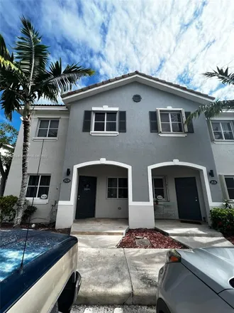 Rent this 3 bed townhouse on 1529 Southeast 31st Court in Homestead, FL 33035