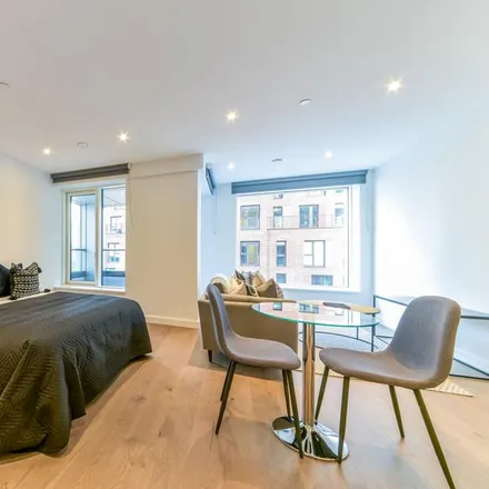 Rent this studio apartment on Hurlock Heights in Deacon Street, London