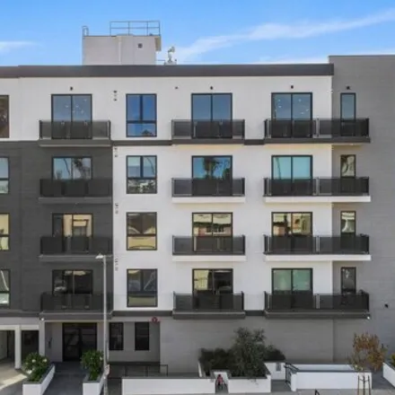 Rent this studio apartment on 929 Fedora Street in Los Angeles, CA 90006