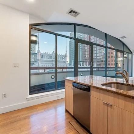 Image 6 - 585 Boylston Street, Boston, MA 02116, USA - Apartment for rent
