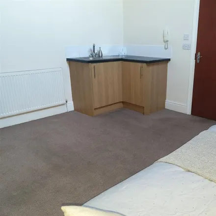 Image 8 - 228 Balby Road, Doncaster, DN4 0NE, United Kingdom - Room for rent