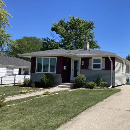 Buy this 3 bed house on 1649 Perry Avenue in Racine, WI 53406