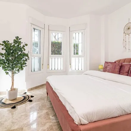 Rent this 3 bed apartment on Edificio Mulhacén in Calle Calzada de Castro, 85