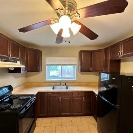 Rent this 1 bed house on 104 North Beverwyck Road in Lake Hiawatha, Parsippany-Troy Hills