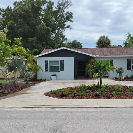 Buy this 3 bed house on 272 40th Avenue Northeast in Saint Petersburg, FL 33703