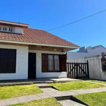 Rent this 2 bed house on Sánchez de Bustamante 3420 in Faro Norte, B7603 DRT Mar del Plata