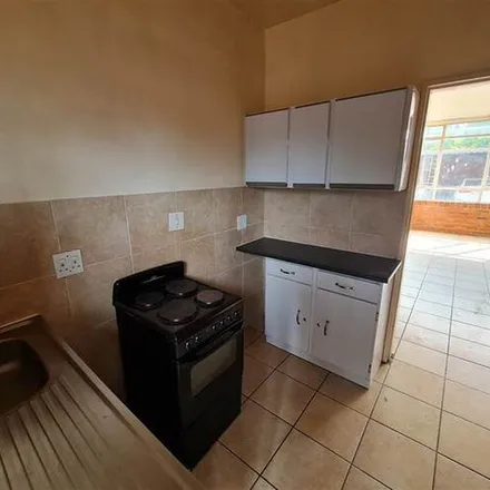 Image 5 - Ferdinand Street, Daspoort, Pretoria, 0019, South Africa - Apartment for rent