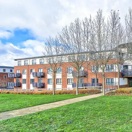 Rent this 2 bed room on Vulcan House in Wallis Square, Farnborough