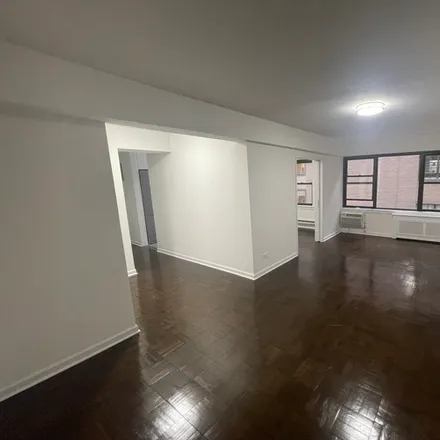 Rent this 1 bed apartment on 159 E 57th St