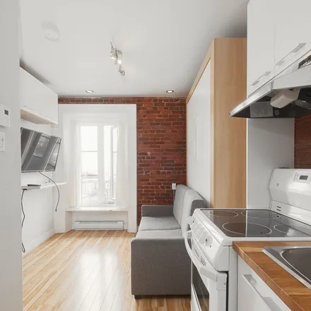 Rent this 1 bed apartment on 97 Rue Saint-Jean in Quebec, QC G1R 1N7