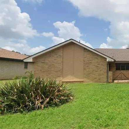Buy this 3 bed house on 3822 Sunset Drive in San Angelo, TX 76904